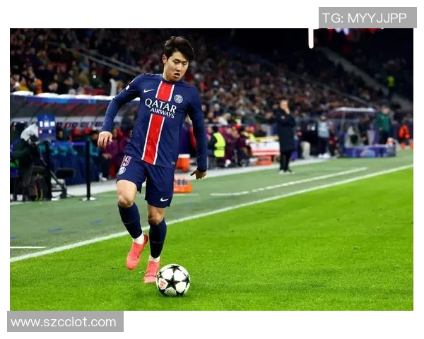 2019年足球明星风云榜揭晓他们的精彩瞬间与辉煌成就 2019年足球明星风云榜揭晓他们的精彩瞬间与辉煌成就