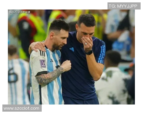 足球明星与球迷之间感人瞬间展现温情与热爱的美好时刻 足球明星与球迷之间感人瞬间展现温情与热爱的美好时刻